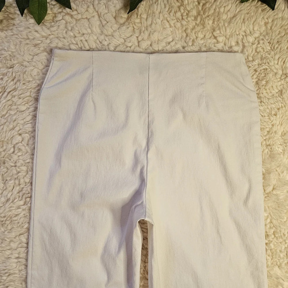 Joseph Ribkoff Classic Spring Capris w/Gold zippers and heart charm - Picture 5 of 8